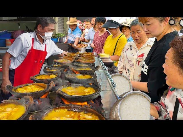 21 BEST Vietnamese Street Food in Morning Market Saigon 2024