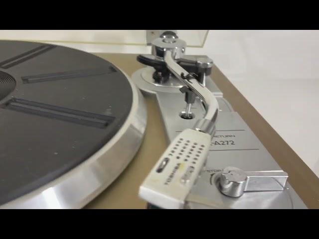 Vintage Toshiba SR-A272 Auto Return Belt Drive Turntable - DEAD & NEEDS NEEDLE