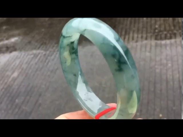 缅甸翡翠珠宝【义昌丰公司】翡翠冰糯飘花手镯，底子细腻温润，厚实，56.6圈口， | 翡翠| 缅甸翡翠| 翡翠知识| 天然翡翠| 翡翠高货| 翡翠价值|翡翠收藏| Myanmar