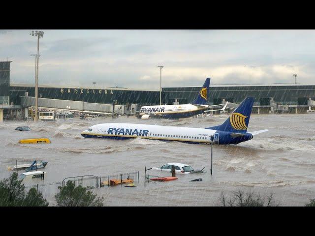 Today Barcelona, ​​Spain is sinking! Major flooding has left the airport underwater