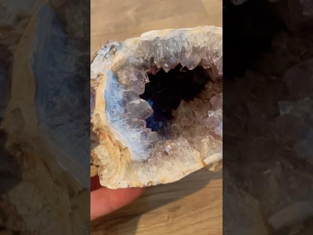 Wunder schöne Kristall Geode #minerals #Kristallgeode #kristalle