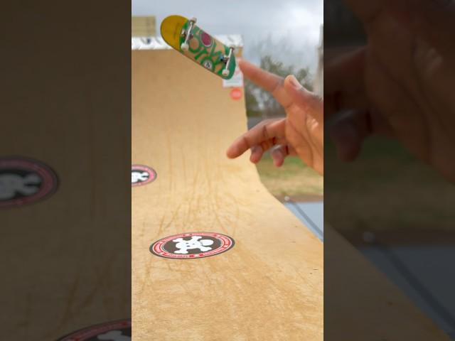 #ASMR #Shorts #iphone #Fingerboard #techdeck #4k #120fps