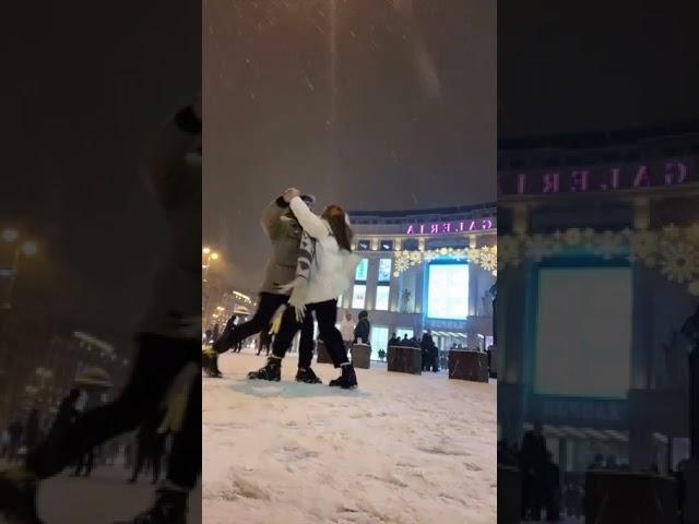 Милс Кел и Вэлл ️ #shorts #snow #dance