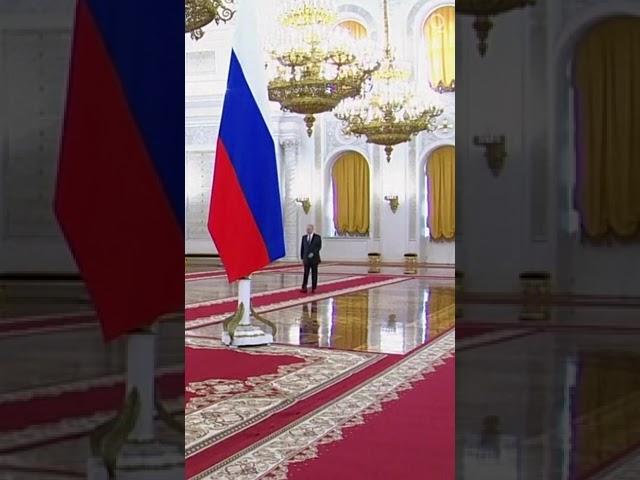 Putin Welcomes China's Xi to Kremlin During Moscow Visit