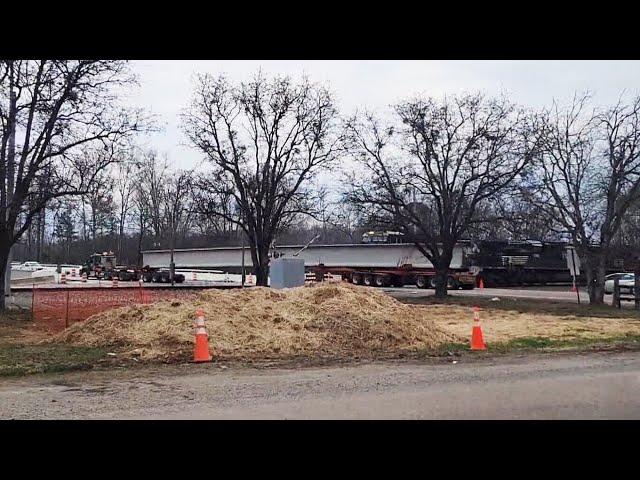 Shocking video shows train plowing through truck carrying massive concrete beam