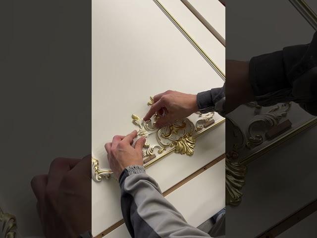 Наложение декора на классические двери. #классическийстиль #двери #производстводверей