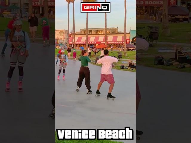 Blurred Lines - Robin Thicke Part 9 AT VENICE BEACH ROLLER DISCO PLAZA LIVE #rollerskating #grind