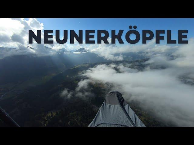 Gleitschirmflug am Neunerköpfle. Tannheimer Tal. Tanz mit Wolken.