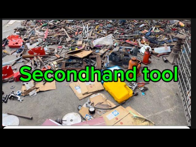 Weekend secondhand tool market