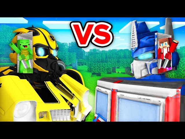 JJ's OPTIMUS PRIME vs BUMBLEBEE Mikey's Transformers Survive Battle in Minecraft - Maizen