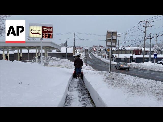 Heavy snow blankets parts of the US during busy holiday travel weekend