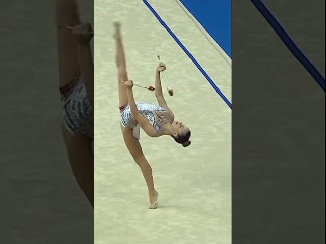 Eleni Kelaiditi - Greece rhythmic gymnastic - ginástica гимнастический gimnastică व्यायाम 体操