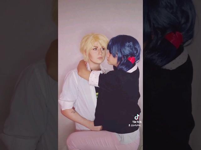 Adrien et Marinette au Musée Grevin  #miraculous #miraculousladybug #adrienagreste #marinette