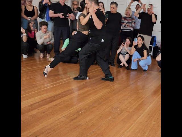 Argentine tango workshop - Walking: Clarisa Aragón & Jonathan Saavedra - Patético