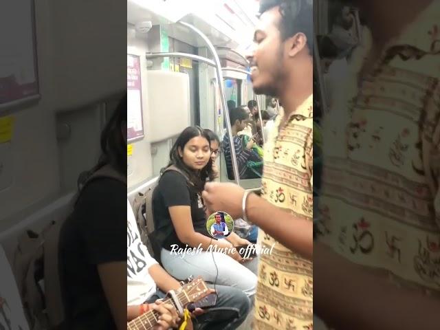 KAHO NA KAHO || Arbic Song || Awesome Singing Reaction in Metro || #dubai #shortsfeed #foryou