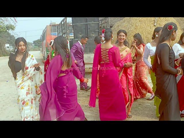 Tharu Wedding Dance In Hindi Viral Song Iqrar ho na jaye madi girls.