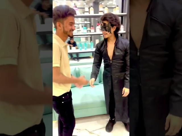 When Krish Met His Friend In Salon. | #ashortaday #shorts #krrish