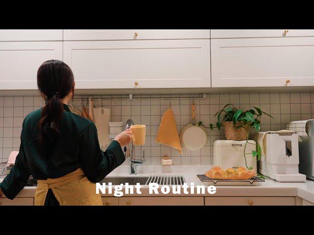 [Vlog] Housewife's Night Routine in the Kitchen / Making Witch Soup and Garlic Bread 