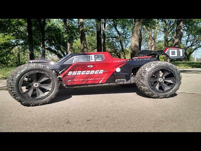 SHREDDER XTE V2 16 Scale truck running video by Redcat Racing