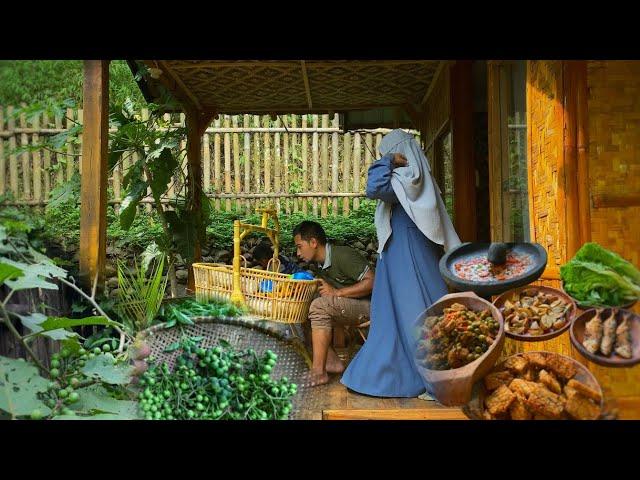 Simple life in the village | gardening, harvesting, cooking, eating together