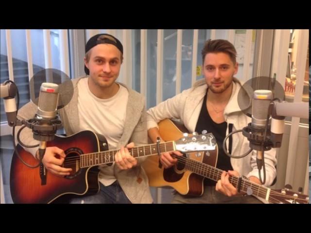 Live i studion P4 Sveriges Radio - Sniggô kôllor (Snygga tjejer) - Lohmann & Hagman