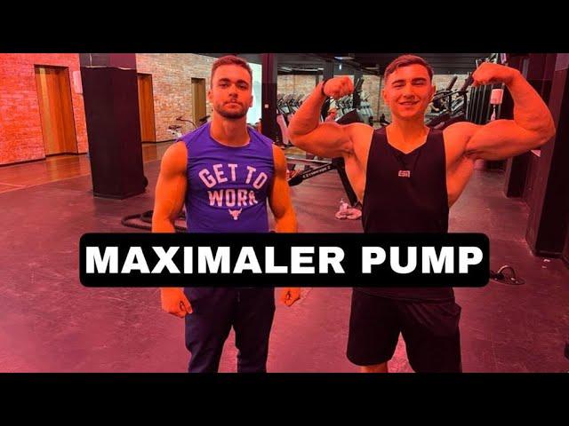 Brutales Rückentraining mit Bodybuilder Okan Akbalik!