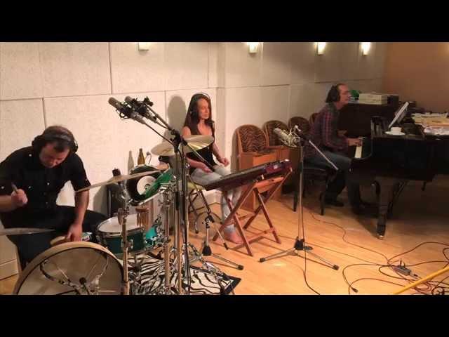 ►►Maria Ma Trio - Born To Feel Opposite - Official Video (7jazz/7us)