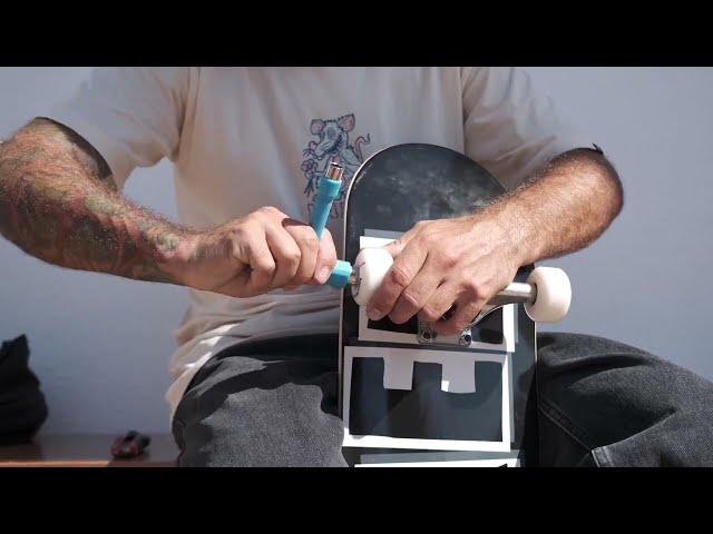 How to assemble a skateboard