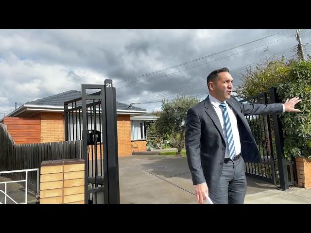 LIVE Harcourts Rata & Co AUCTION