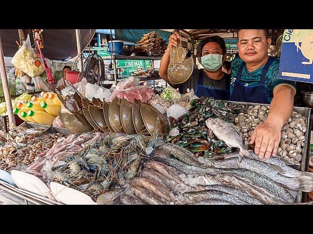 Must Try! Unique Thai Seafood and 50 Year Old Michelin Meat Noodles - Thai Street Food