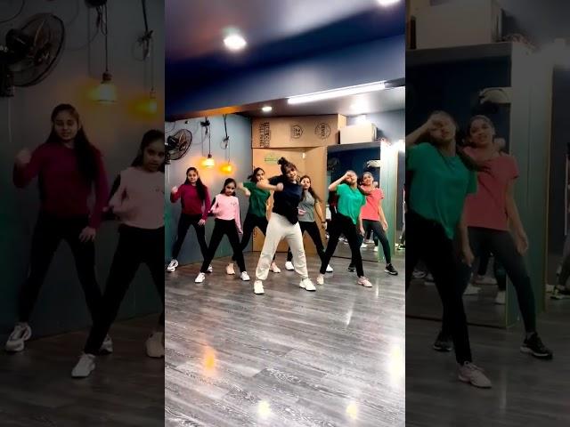 chori chori chupke chupke aankhon mein samaja new trending viral girls dance video reels#viral#short