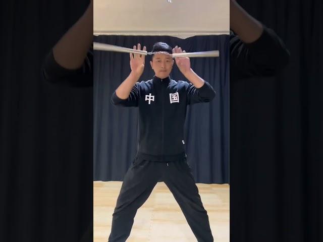 向李小龙，甄子丹致敬。我就是从模仿他们开始练习双节棍的 Respect Bruce Lee, Donnie Yen. Practicing nunchucks by learn them