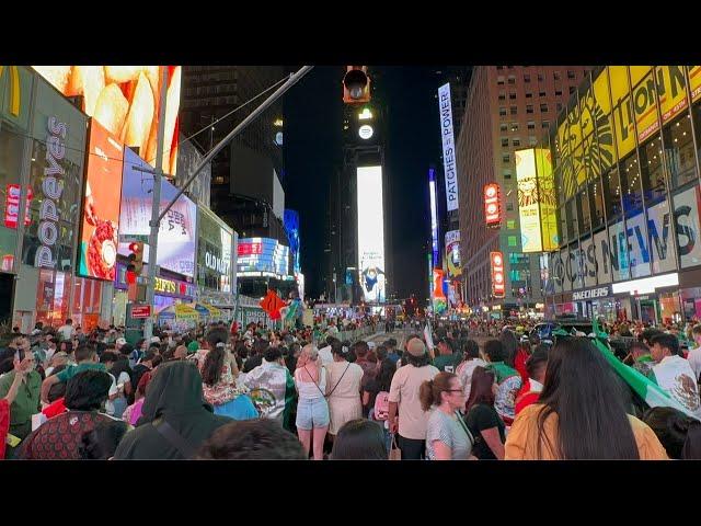 New York City: Times Square | SOHO Broadway | Sangennaro Feast