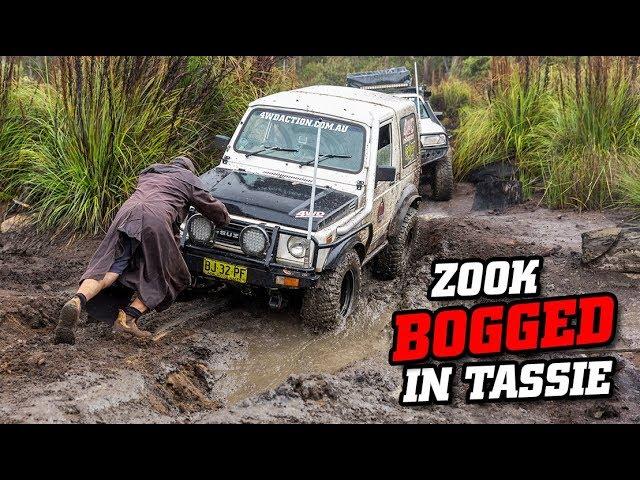 Budget Suzuki bogged in TASMANIA • Crazy 4WDing action