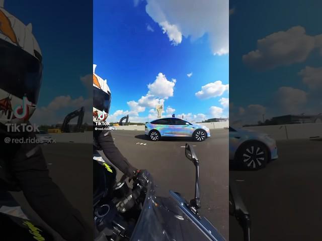 What a wrap! #tesla #motorcycle #bikehelmet
