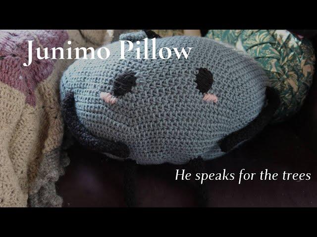 Making a Junimo pillow!
