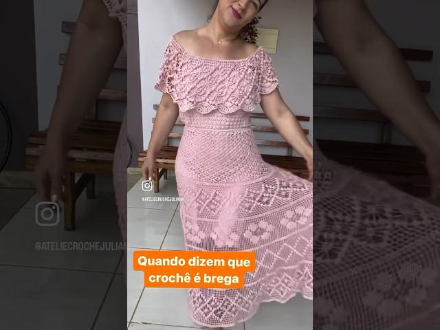 Vestido de crochê tal mãe e tal filha !