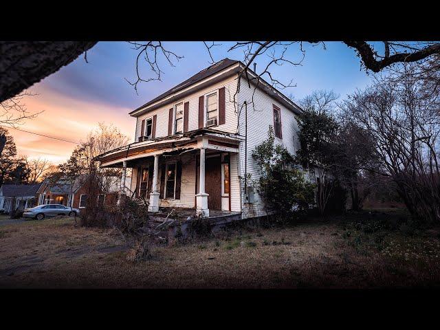 Family Vanished From ABANDONED Time Capsule