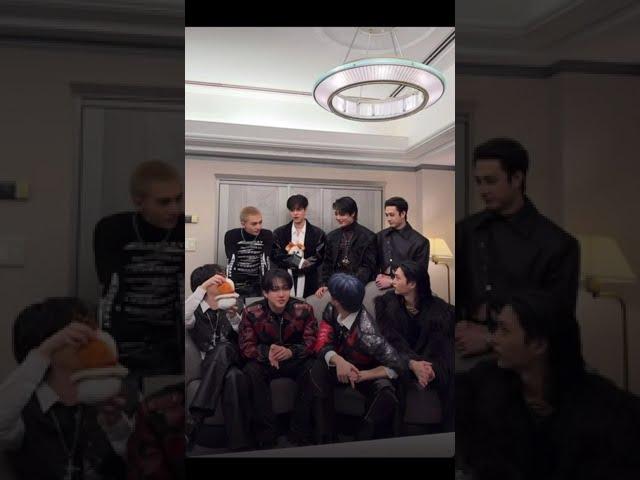 [스트레이 키즈] ”2025년에는 더 스껄! 할 예정“ 인스타 라이브 241227