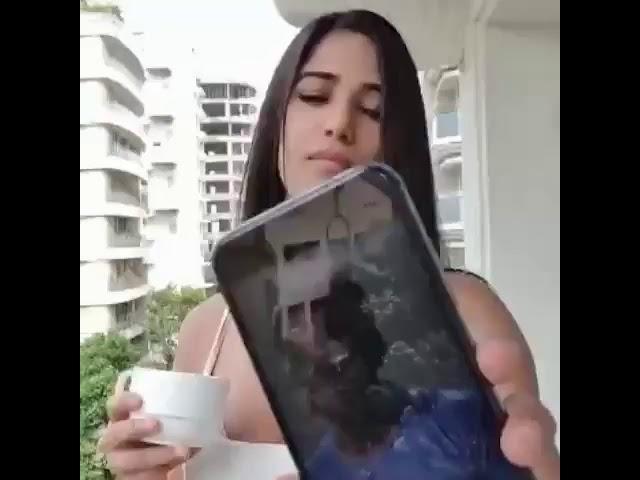 Hot Indian model poonam pandey latest video...her reply to pak video of world cup