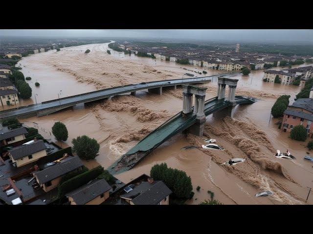 Now Italy is destroyed! Tons of water drag cars into the sea, Flooding in Riposto