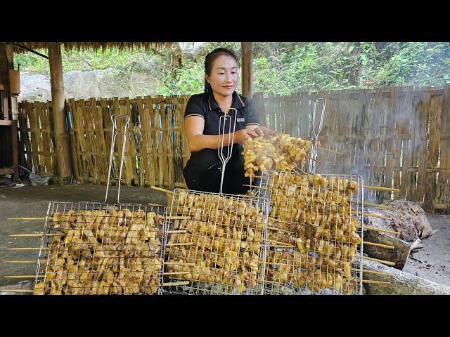 Process of making grilled meat skewers bring to market to sell - Ly Thi Tam