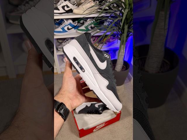Nike Air Max 1 Off Noir, Grey& Black