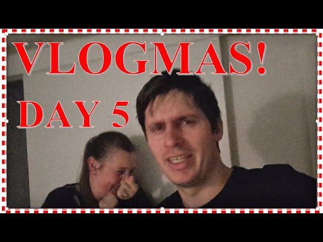 Disgusting Ginger Shot & Making Paper Stars | Vlogmas Day 5