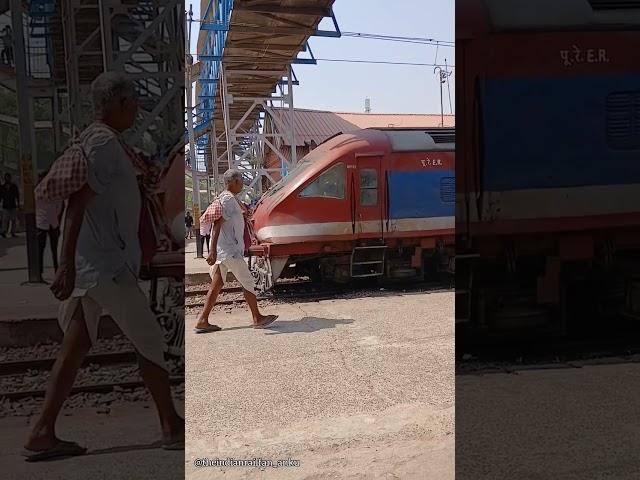 Bullet Train alike DEMU departing with Honk #shorts #trendingshorts #viralshorts