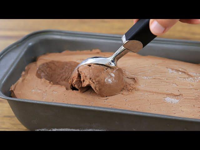 Homemade Chocolate Ice Cream Recipe (Only 3-ingredients)