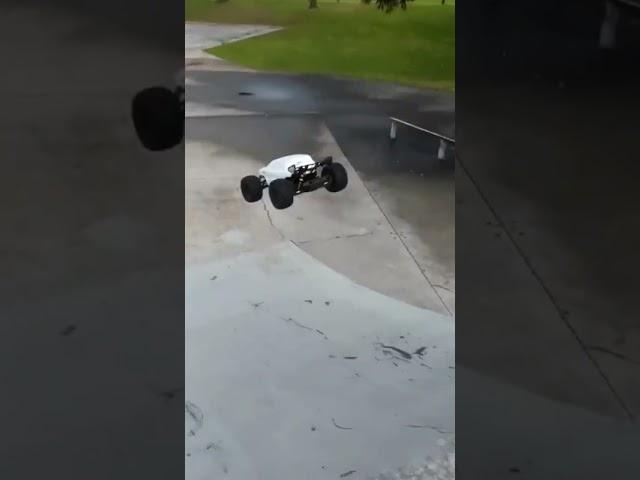 Nice Smooth Jump at the Belmont Skatepark! 