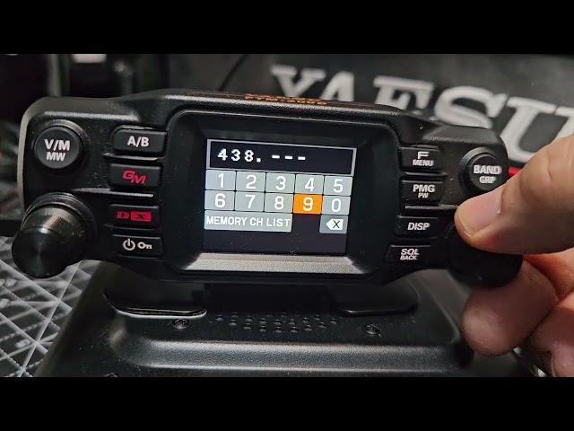 Yaesu FTM200  - Select Frequency , No Microphone !