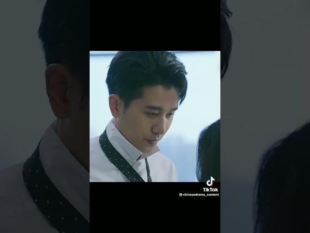 even though they broke up she still help him #loveheals #cdrama #chinesedrama #neurosurgeon #china