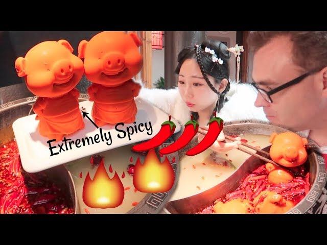 Extremely Spicy Ox Oil Pig Feet Hot Pot in Nanjing, China! Top 3 Favorite Food 